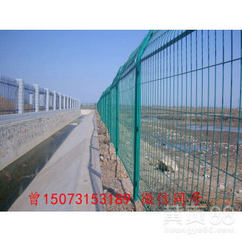 湖南護(hù)欄網(wǎng)批發(fā) 高品質(zhì)雙邊絲、邊框、高速與鐵路護(hù)欄網(wǎng)一站式采購(gòu)